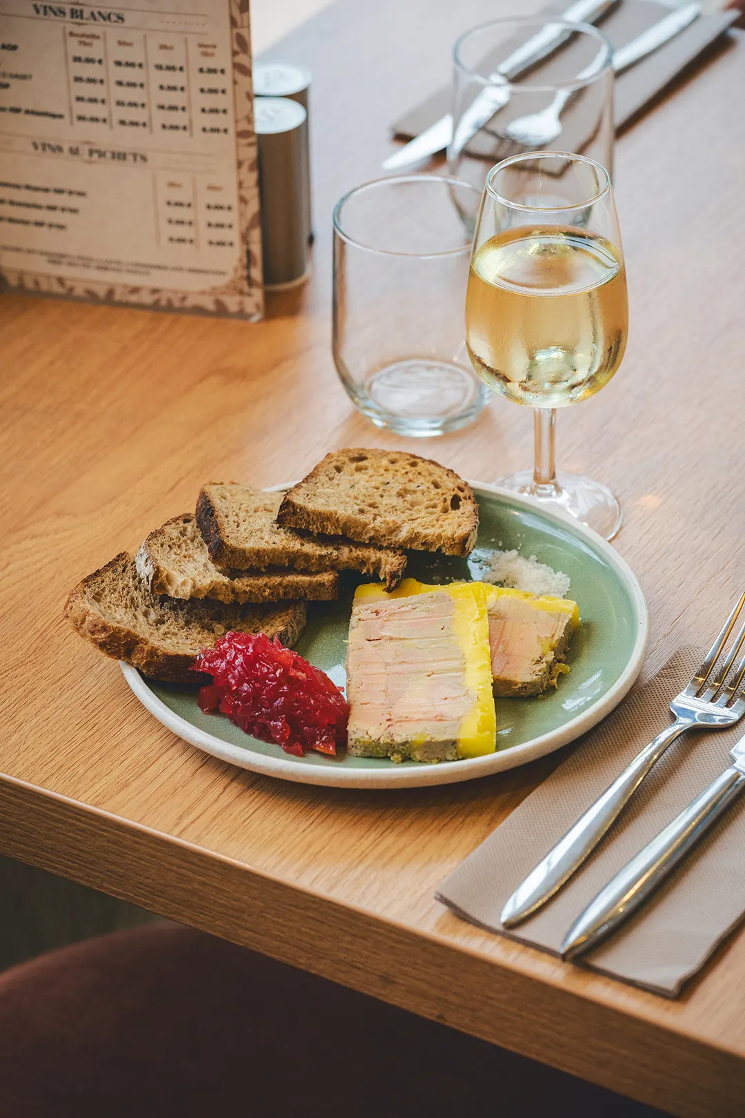 Foie gras maison au Pommeau : une spécialité à découvrir au Phare